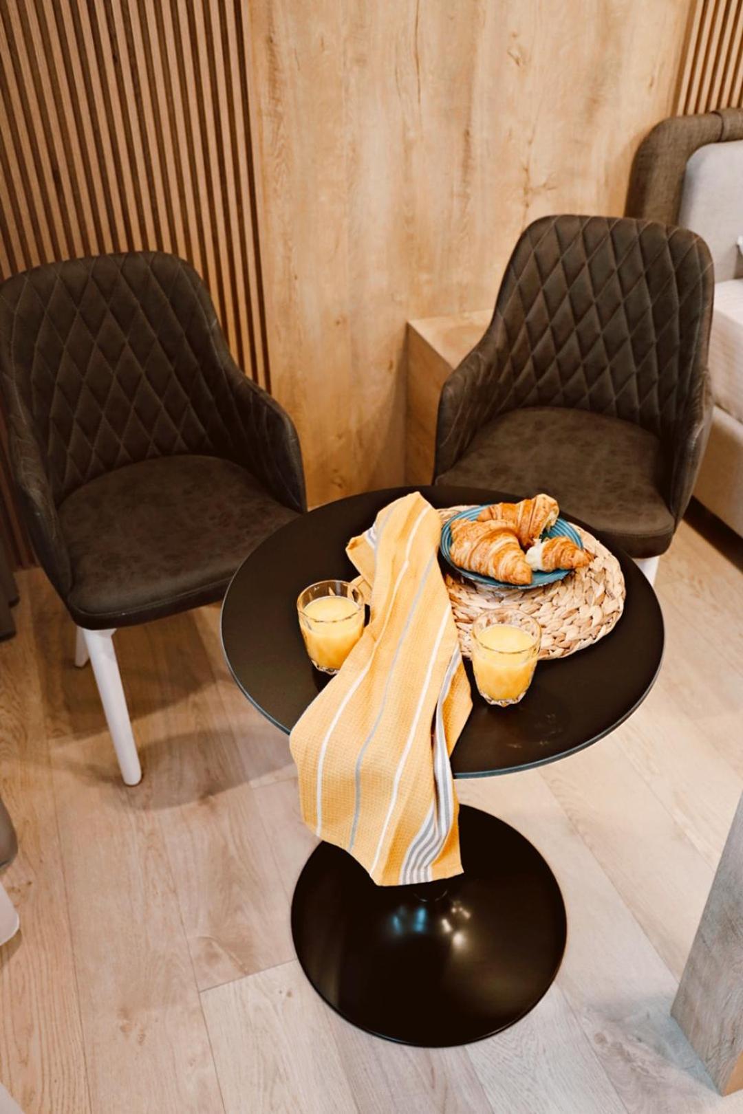 Sol Hotel Shkoder Bagian luar foto