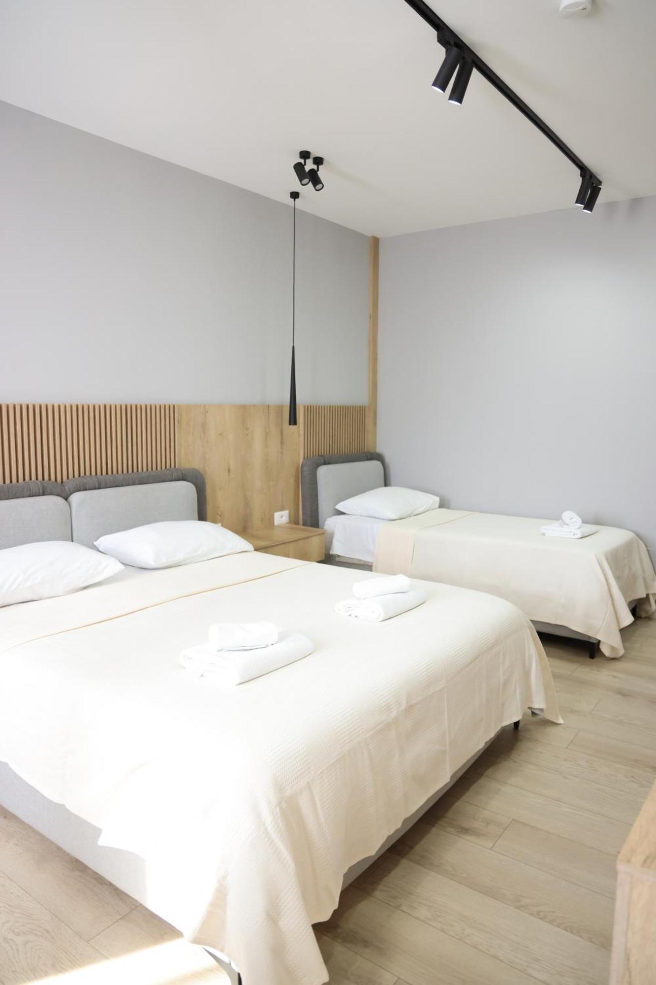 Sol Hotel Shkoder Bagian luar foto