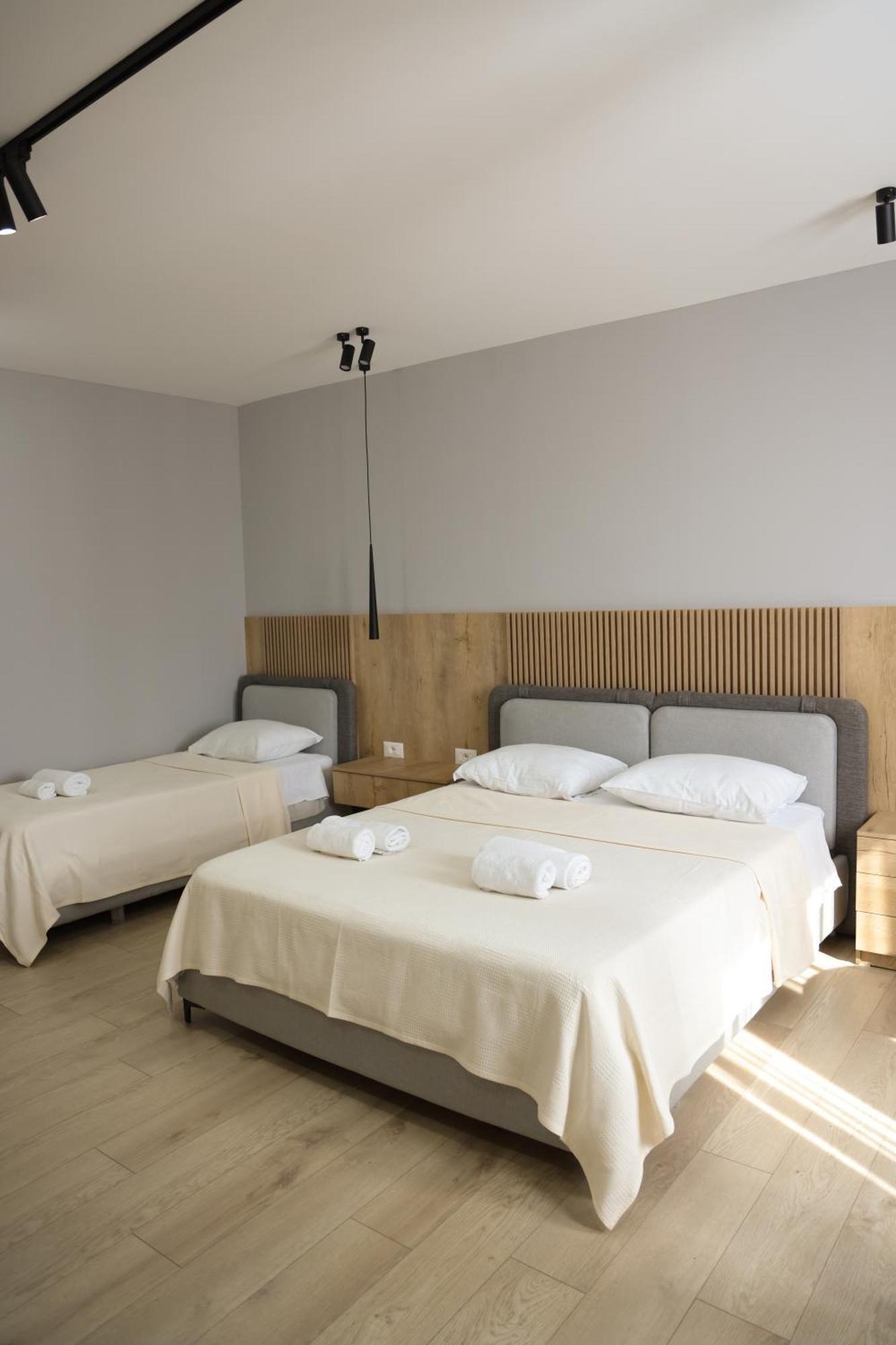 Sol Hotel Shkoder Bagian luar foto