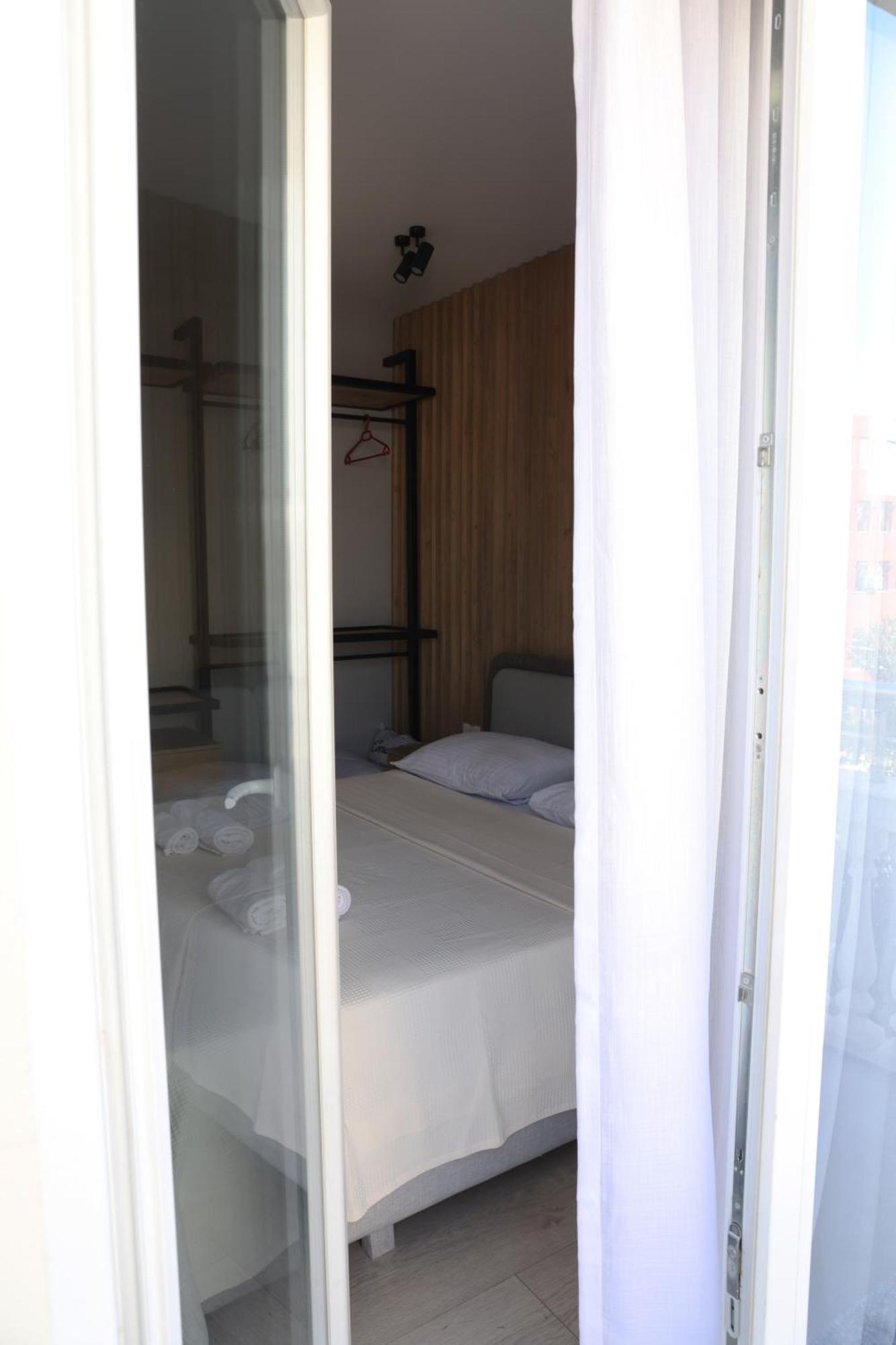Sol Hotel Shkoder Bagian luar foto