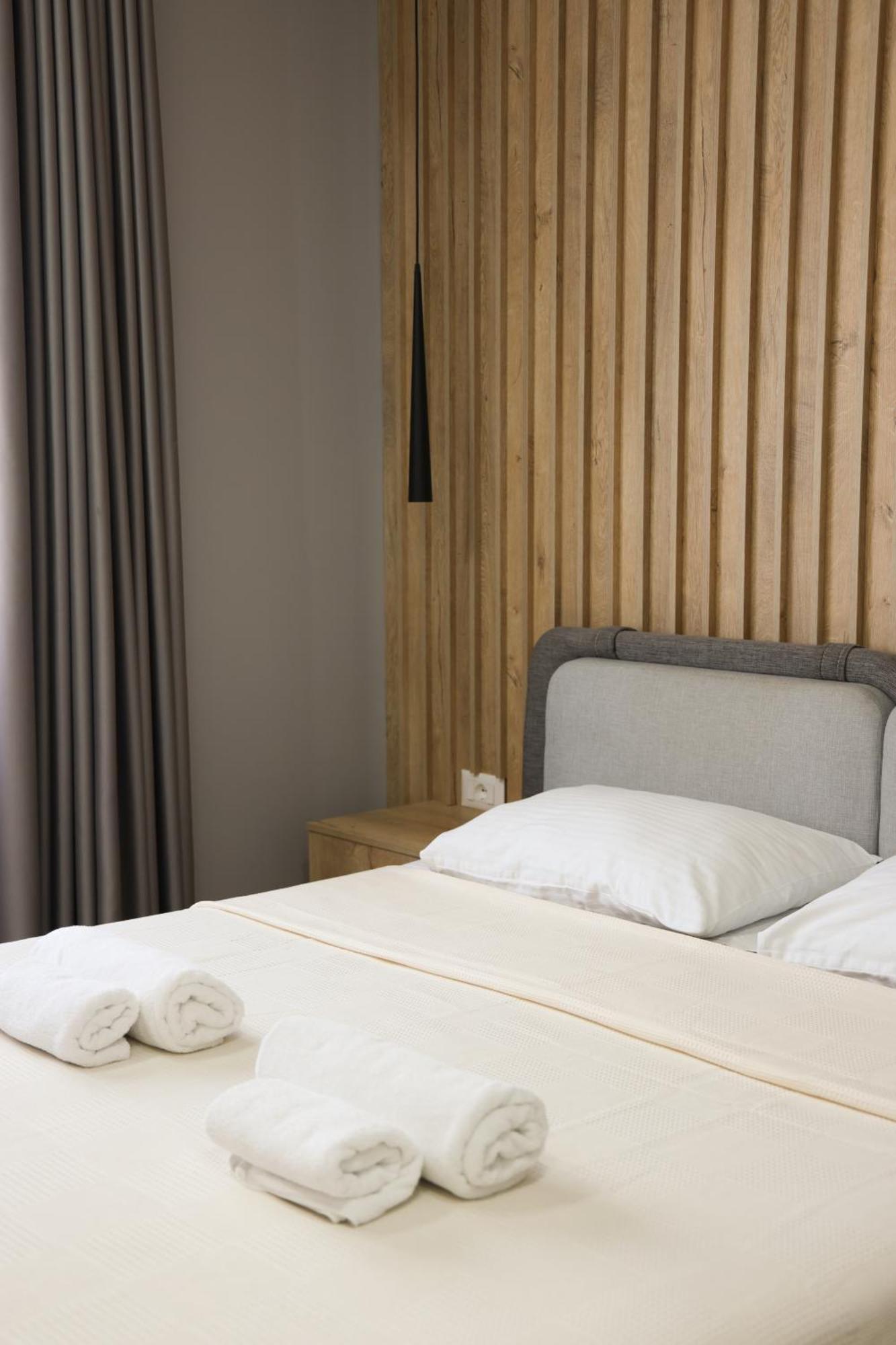 Sol Hotel Shkoder Bagian luar foto