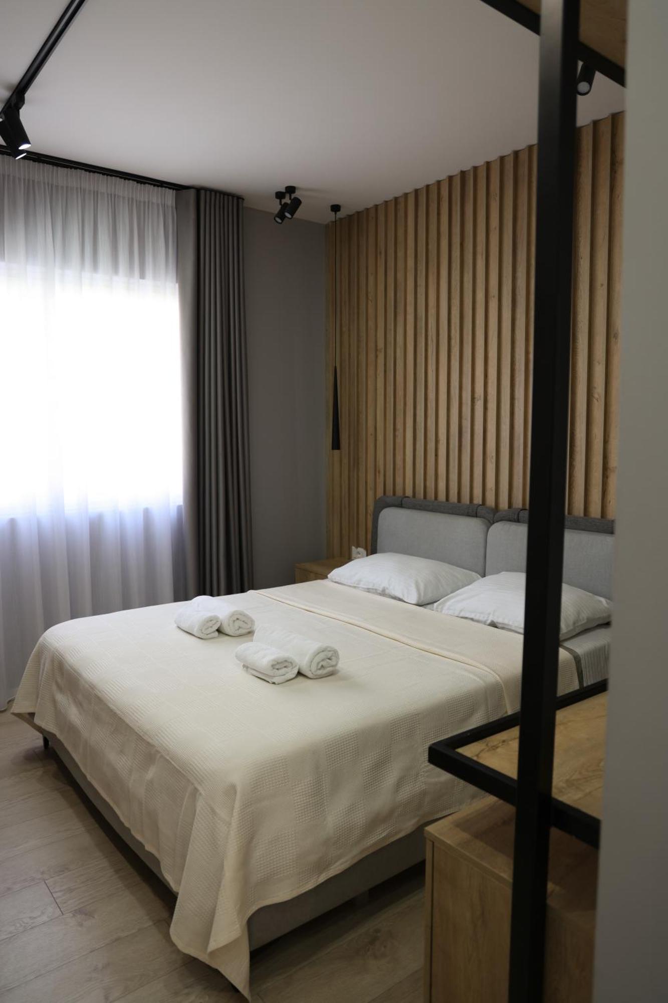 Sol Hotel Shkoder Bagian luar foto